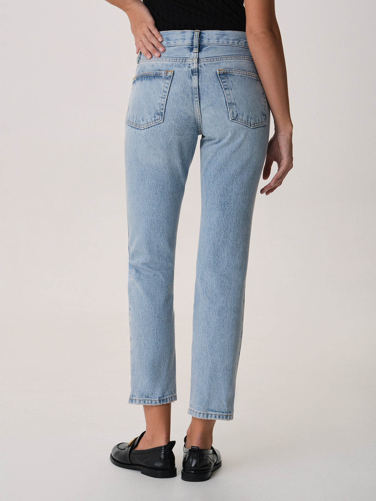 19.694.9132.035.0 Джинсы 9/10