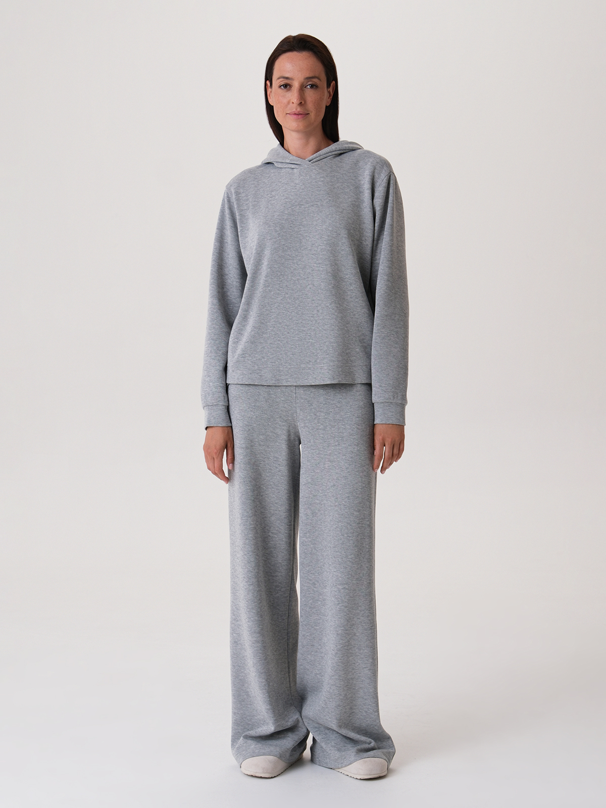 54.853.6223.308.1 Худи