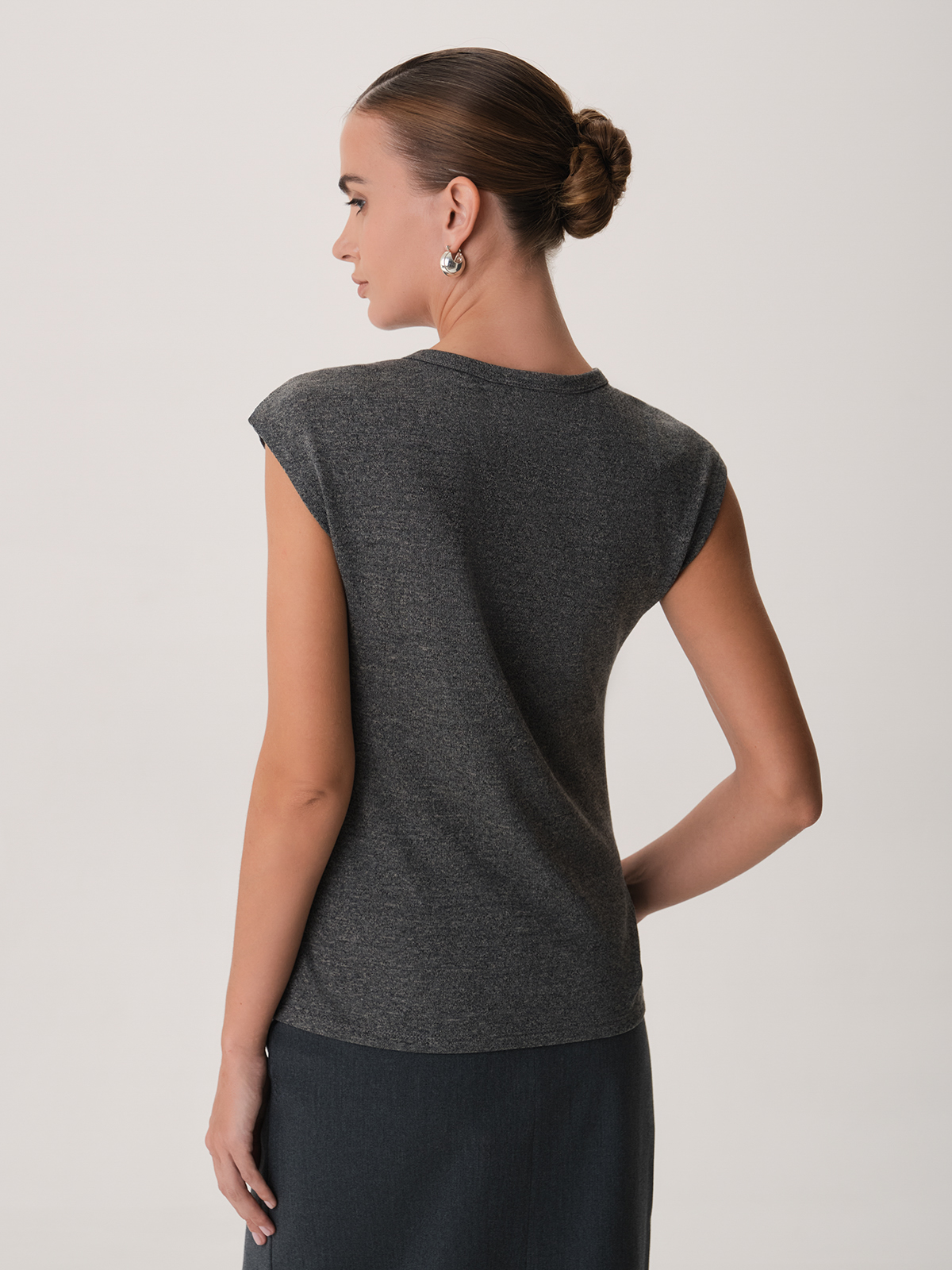 78.991.6226.305.1 Топ- майка