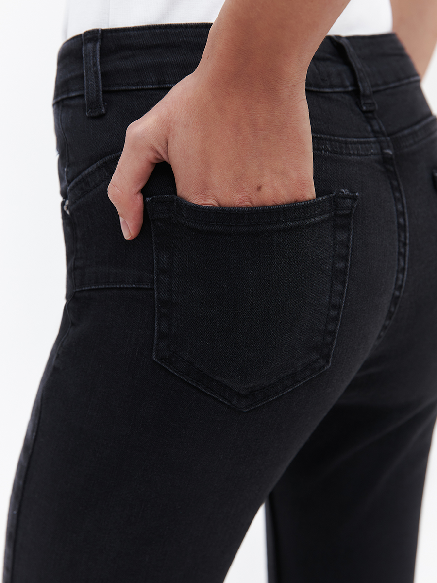 19.095.9182.001.0 Джинсы 9/10