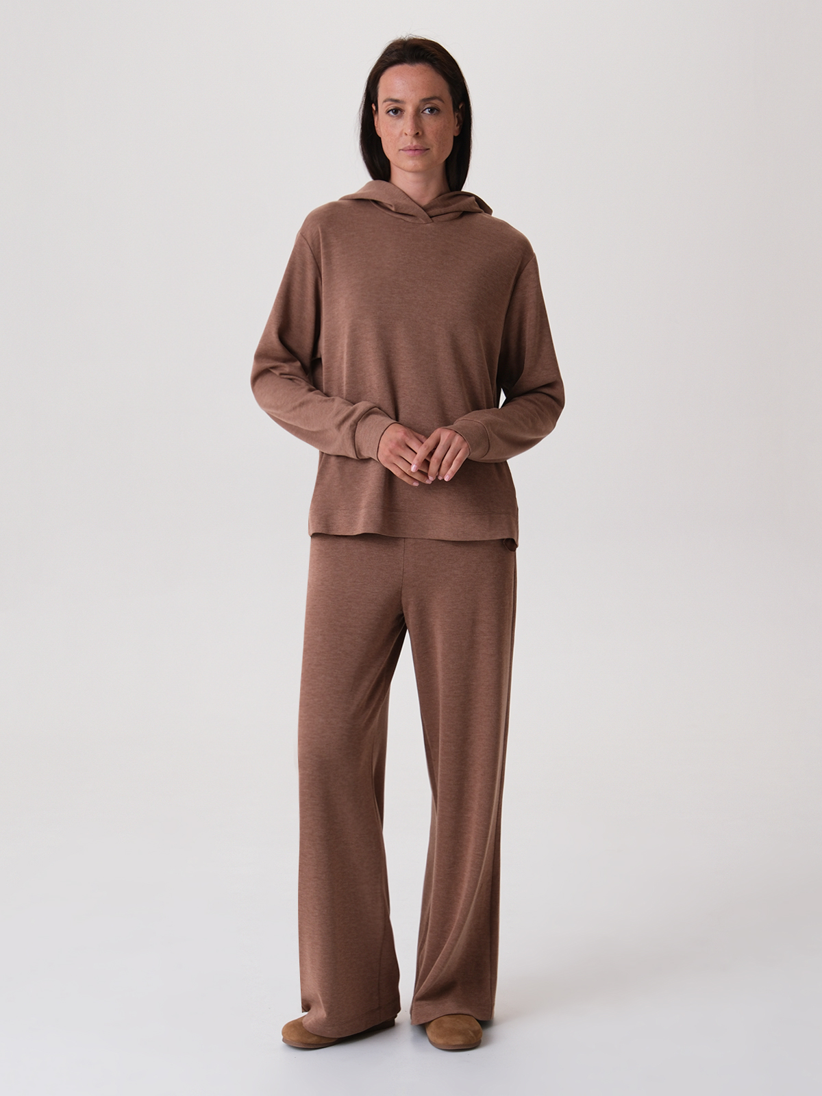 54.853.6223.374.1 Худи