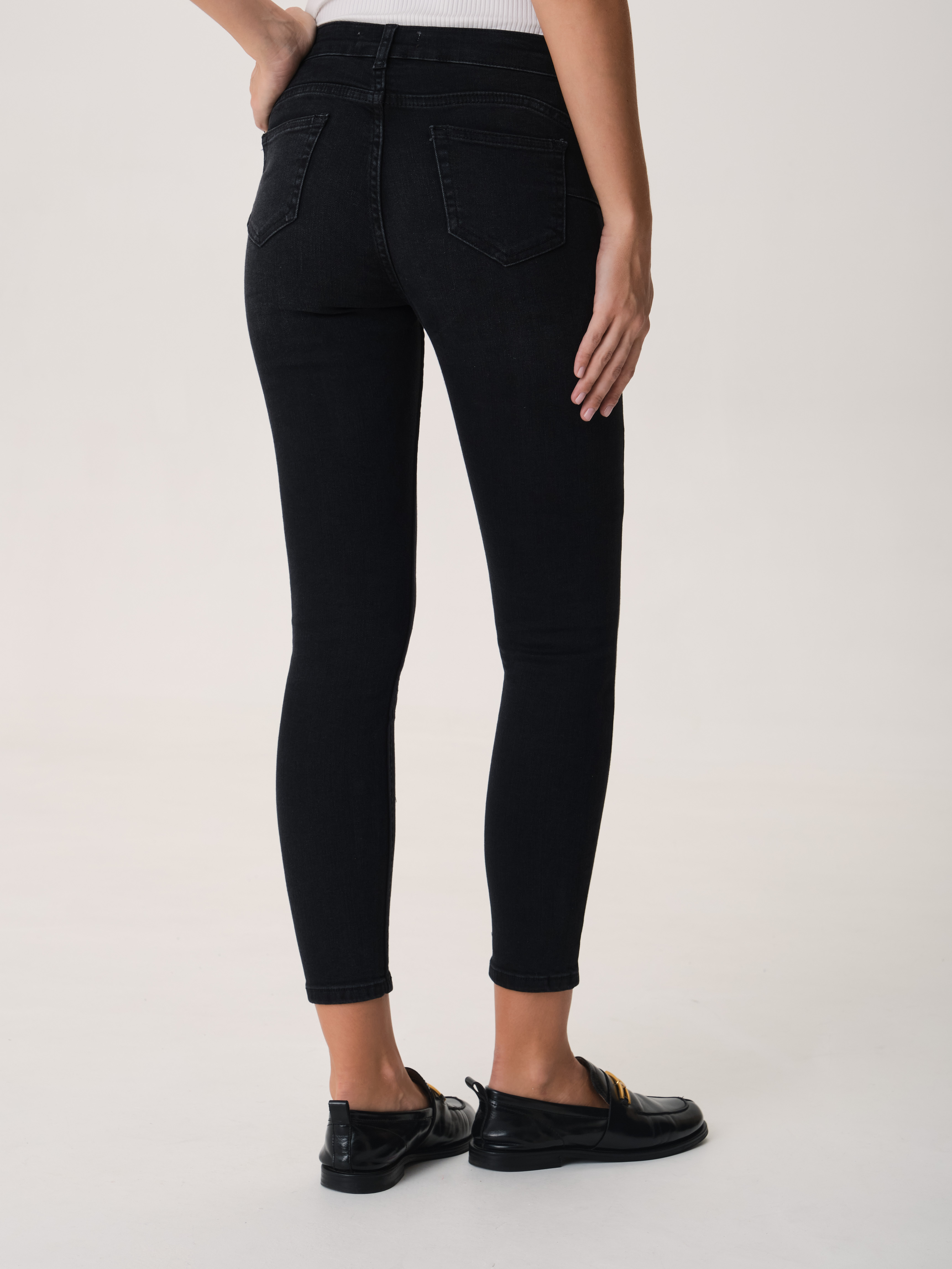 19.095.9182.001.0 Джинсы 9/10