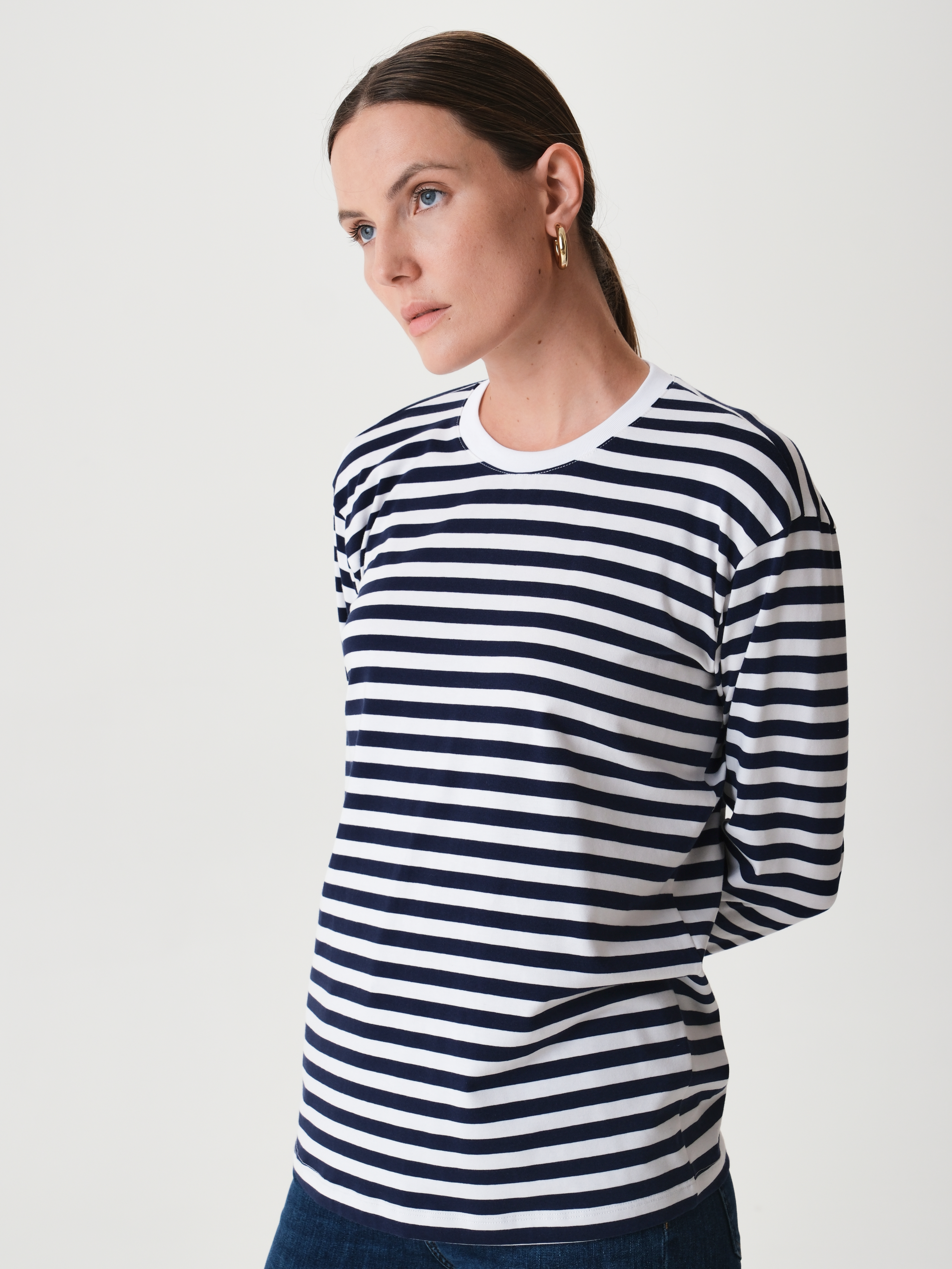 72.941.6085.229.1 Лонгслив