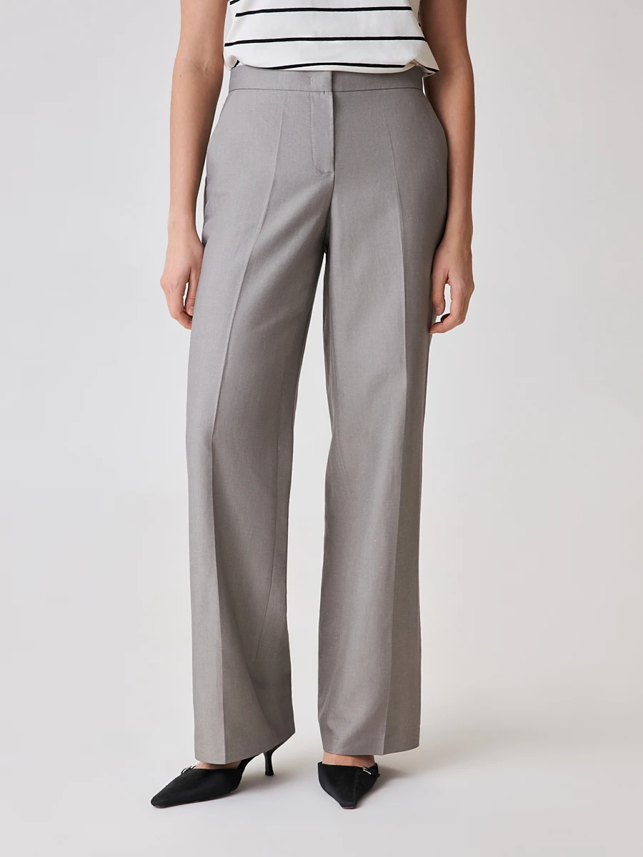 Брюки с резинкой по спинке Брюки с резинкой по спинке