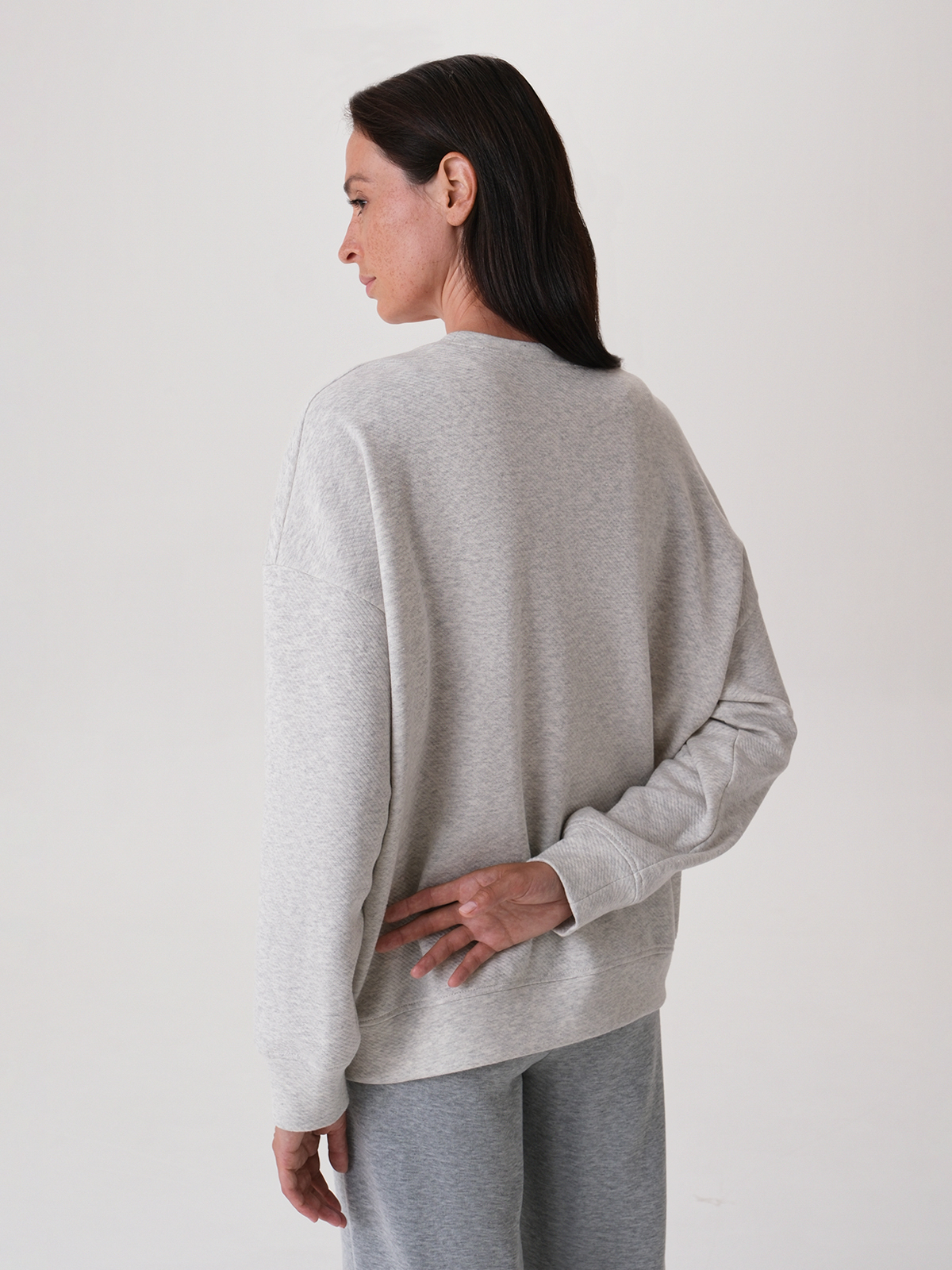 54.855.6233.308.1 Свитшот