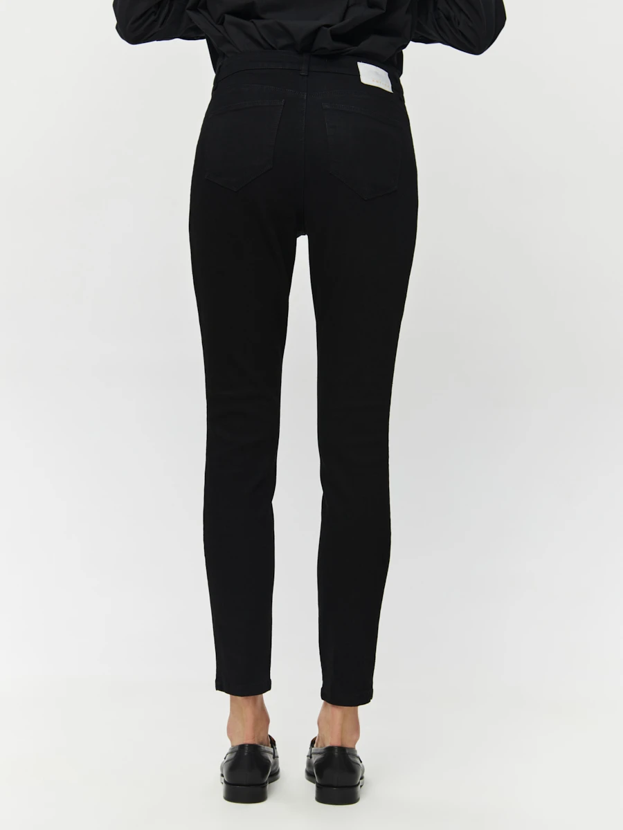 17.202.8094.001.0 Джинсы 7/8 17.202.8094.001.0 Джинсы 7/8