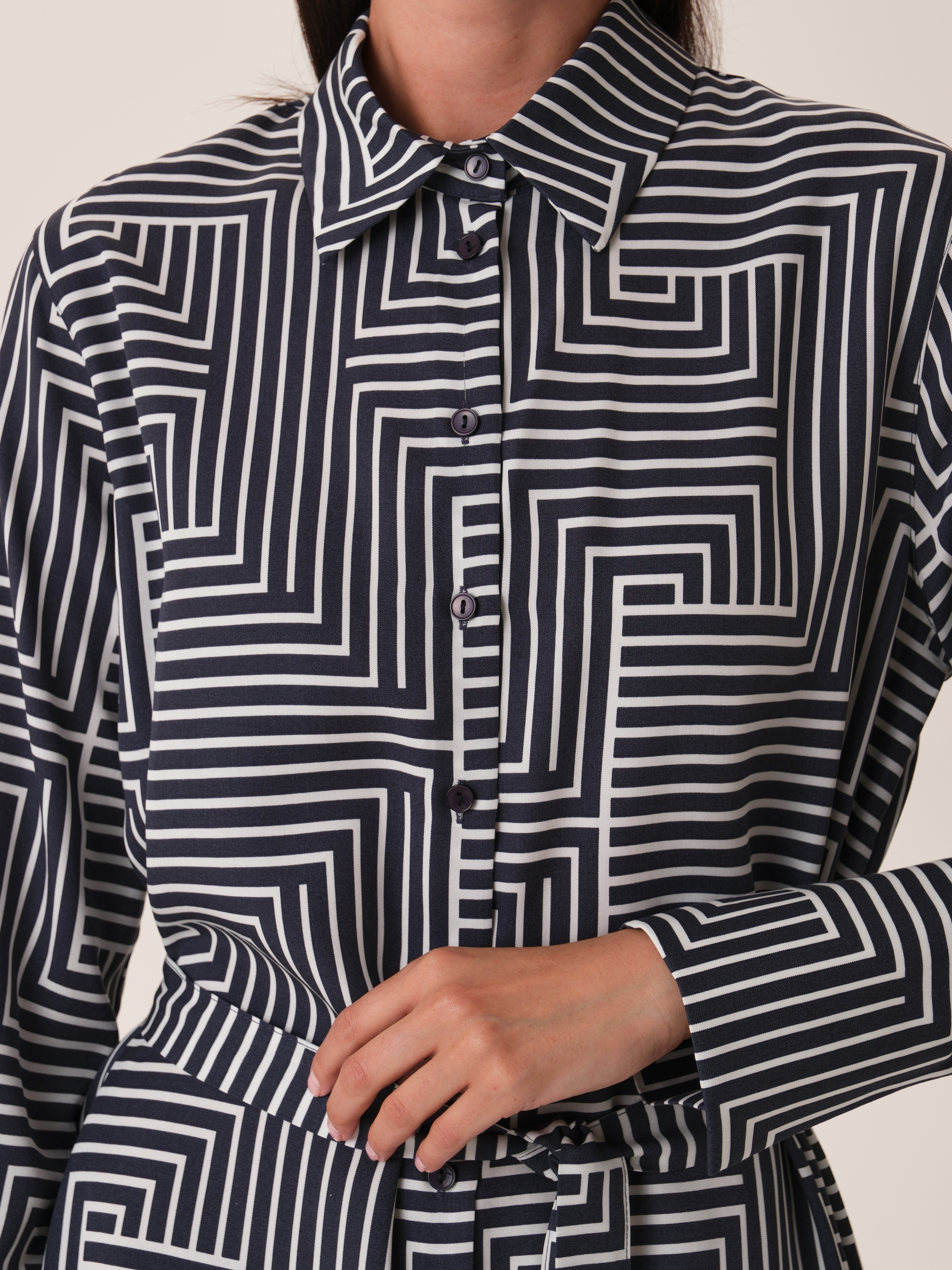 60.279.9176.629.1 Платье