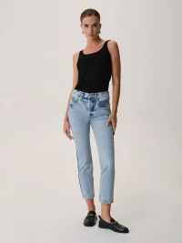 19.694.9132.035.0 Джинсы 9/10 19.694.9132.035.0 Джинсы 9/10