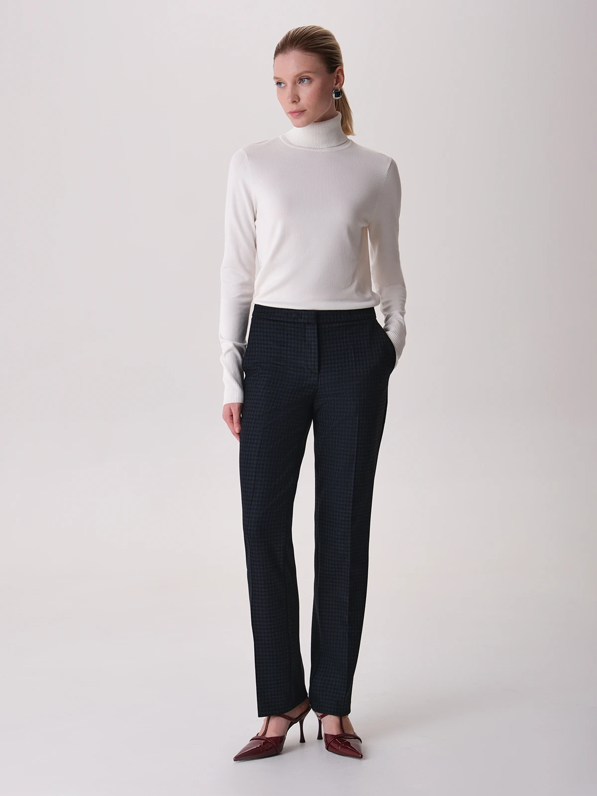 Прямые брюки со стрелками