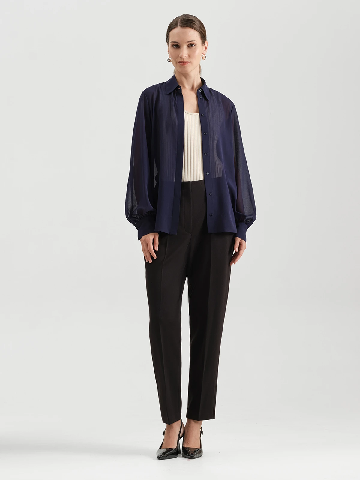 Укороченные брюки со стрелками