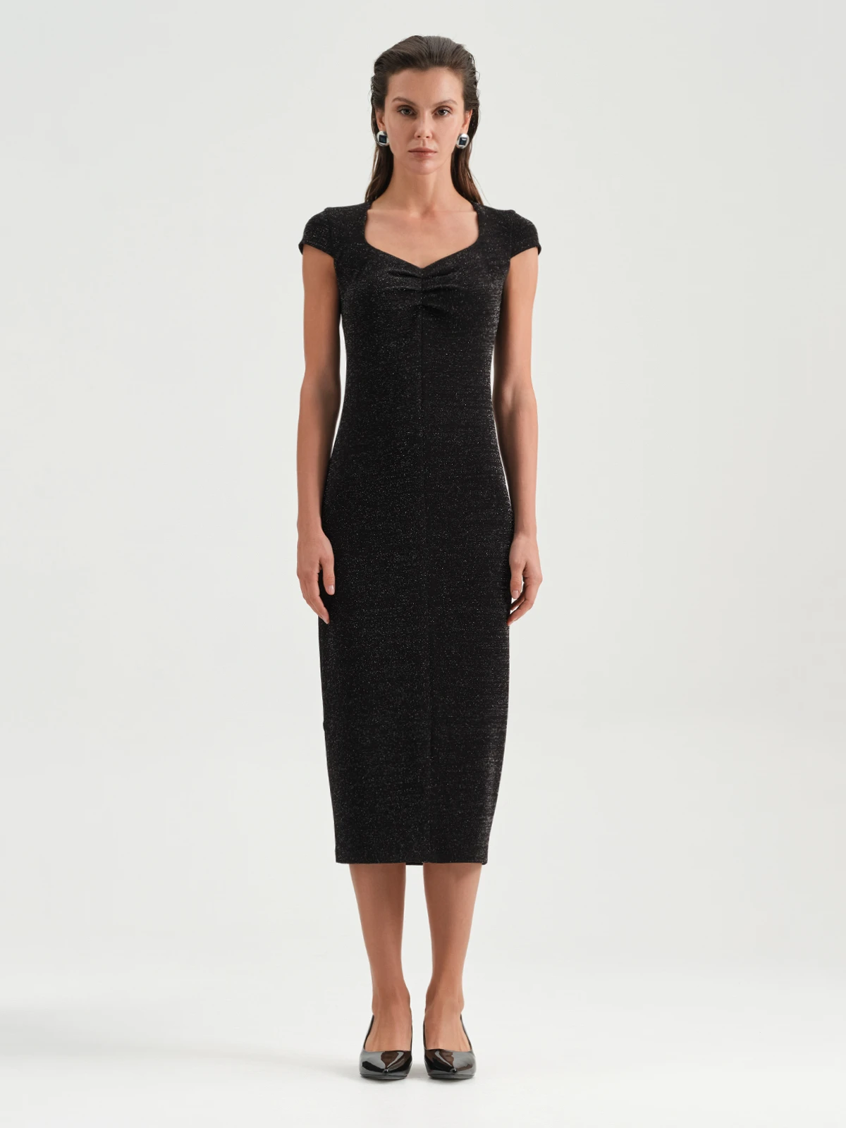 Платье миди с разрезом