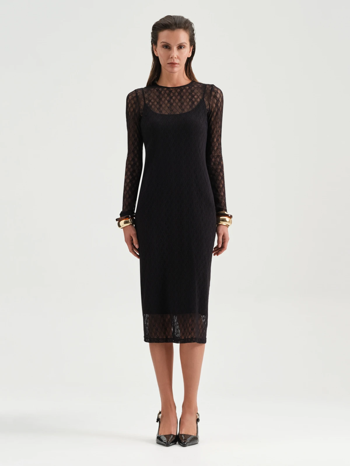 Платье миди с кружевом