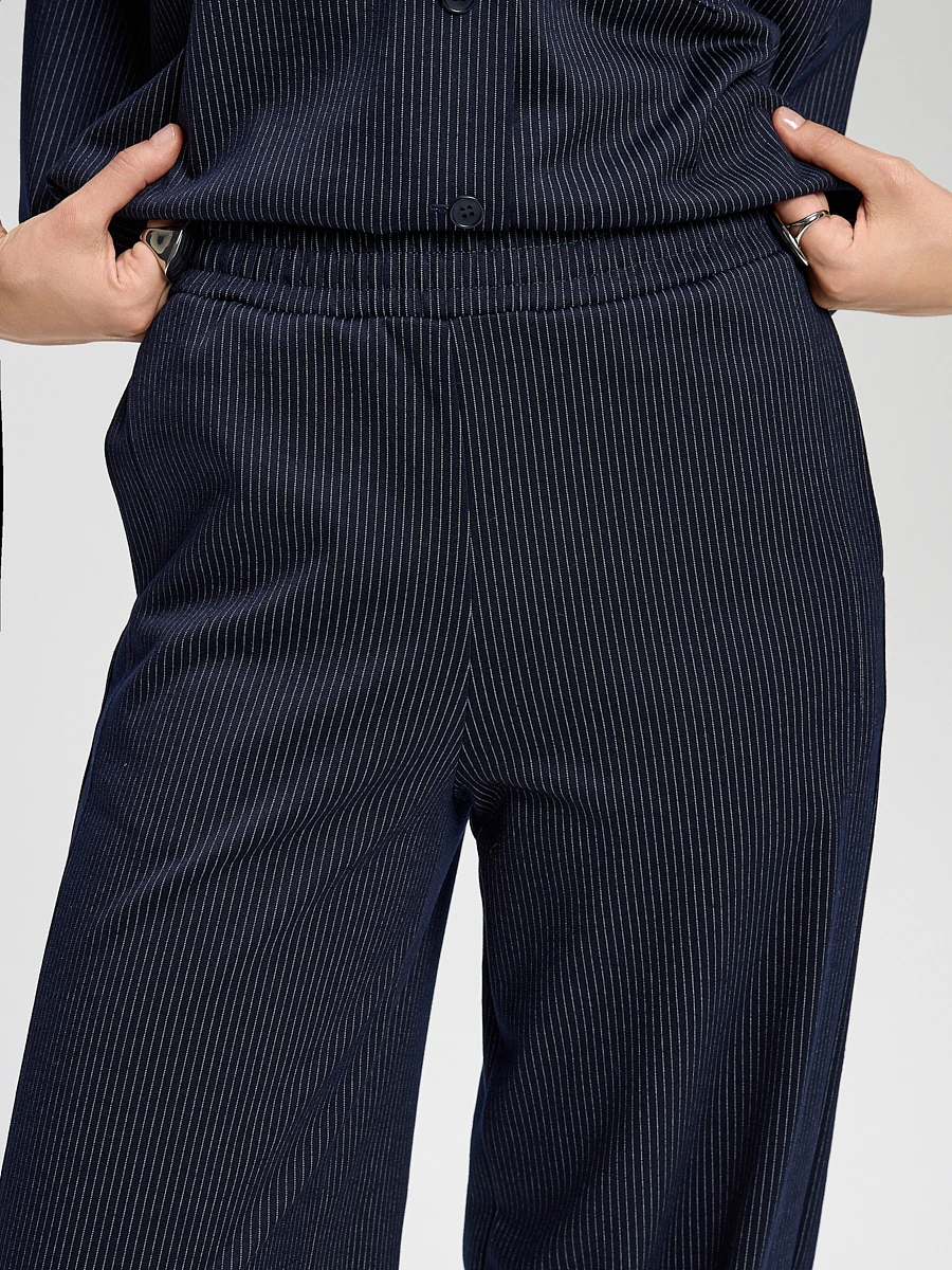 04.701.6841.225.1 Трикотажные брюки