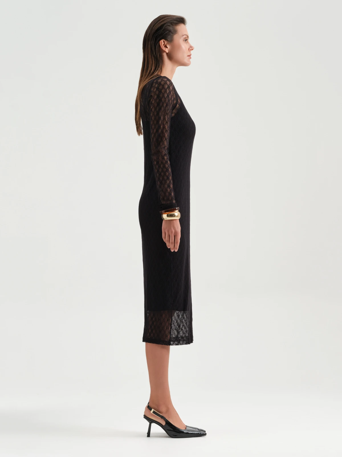 Платье миди с кружевом