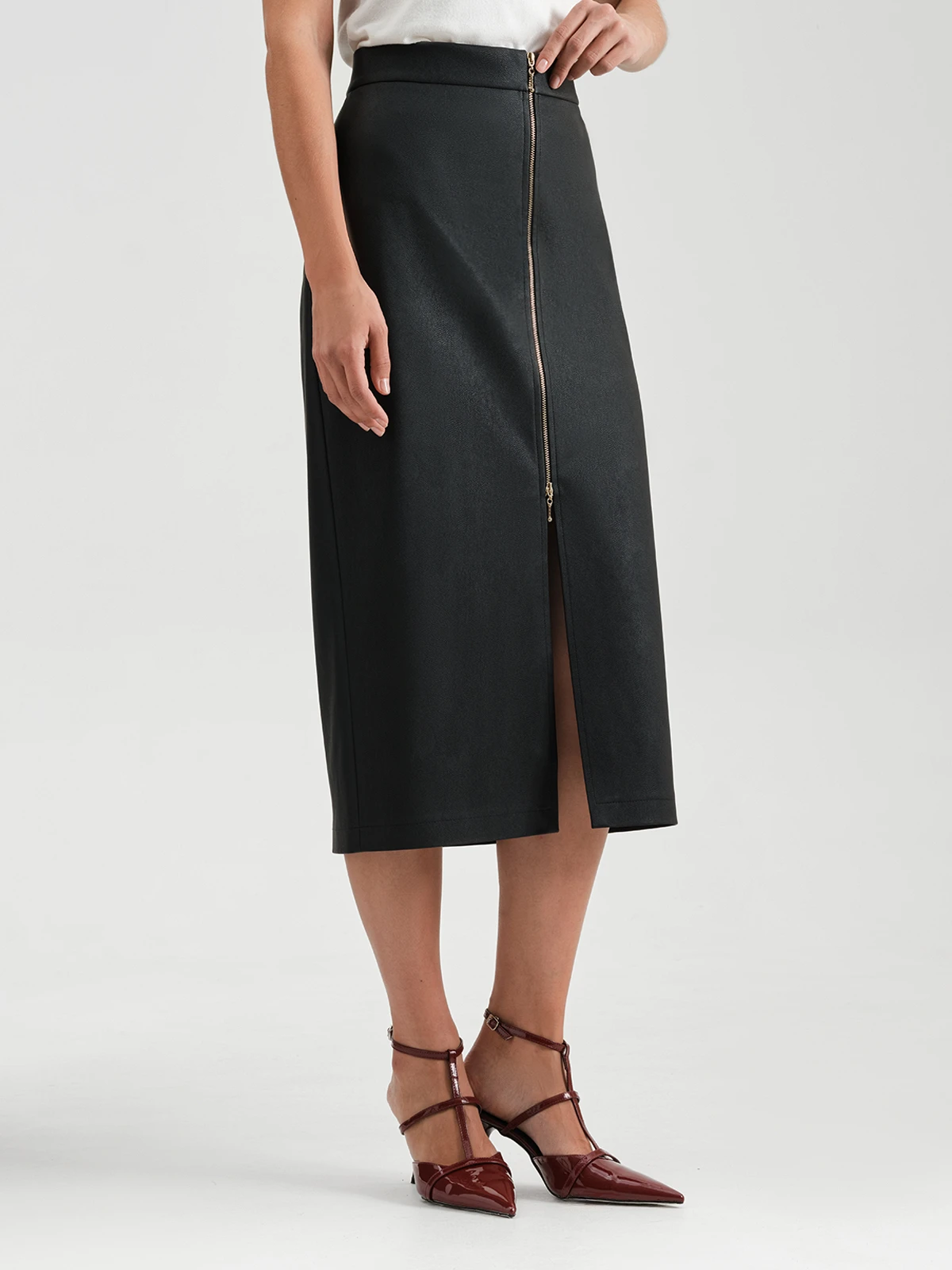 Юбка-карандаш из экокожи