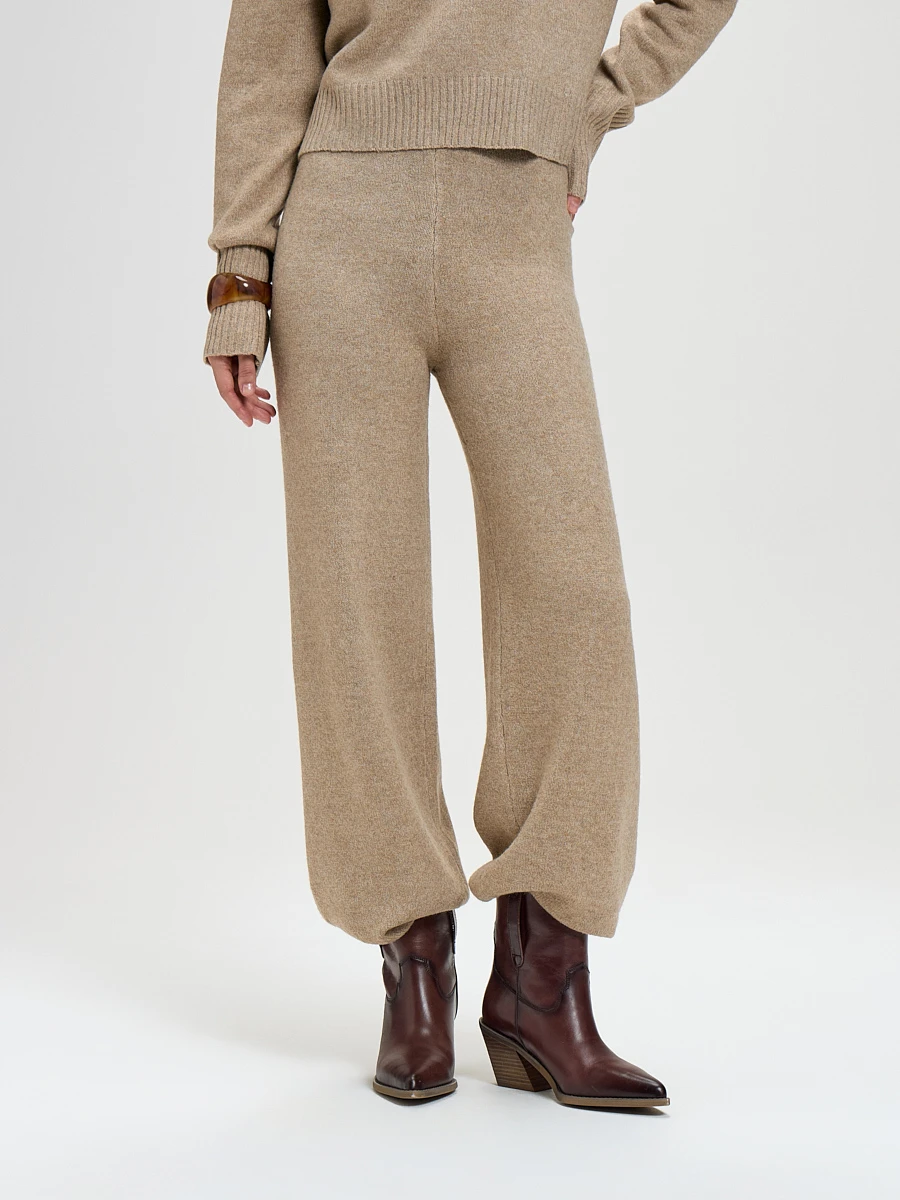 04.008.6793.377.7 Трикотажные брюки