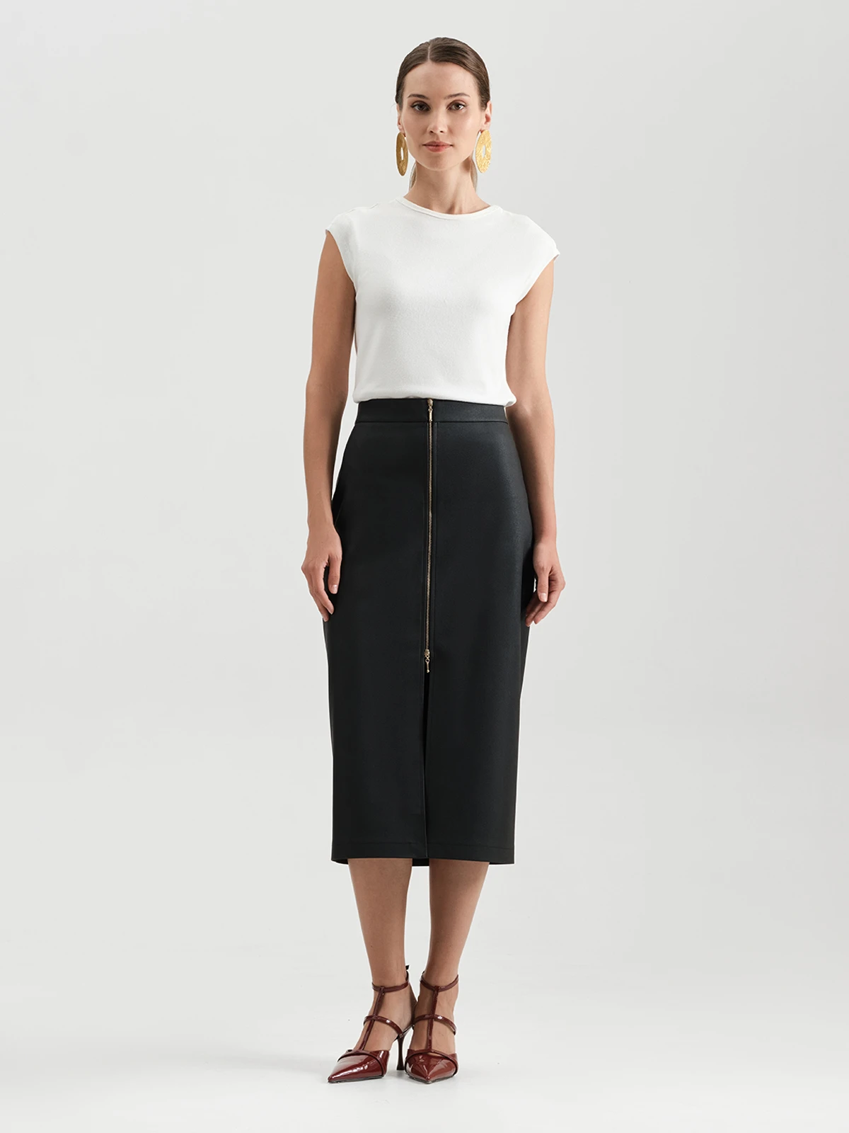 Юбка-карандаш из экокожи