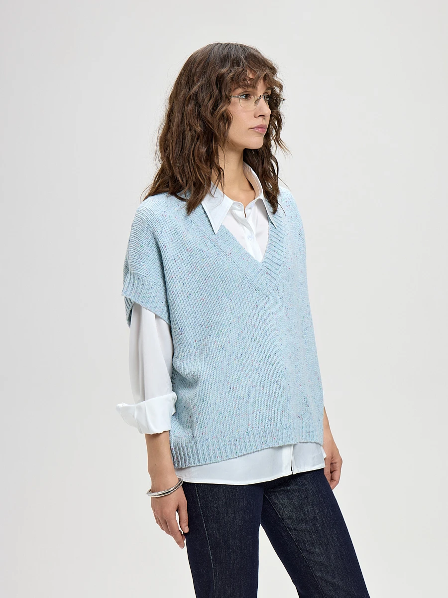 43.026.6786.335.7 Жилет трикотажный