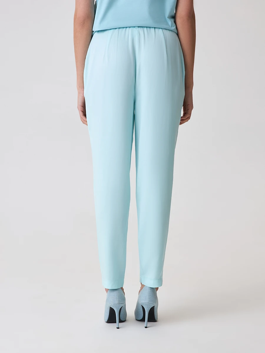 Брюки с защипами на высокой посадке