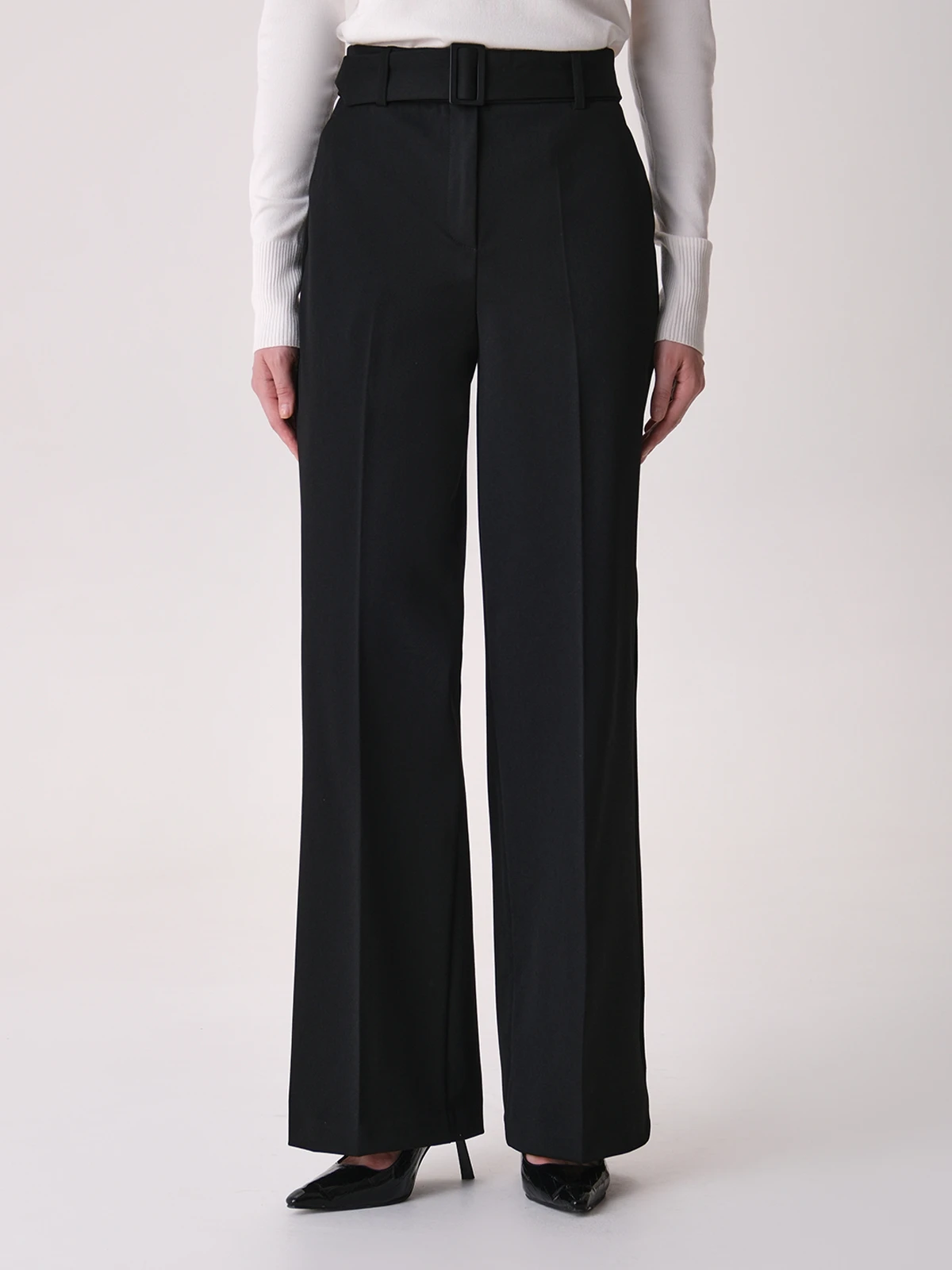 Прямые брюки со стрелками