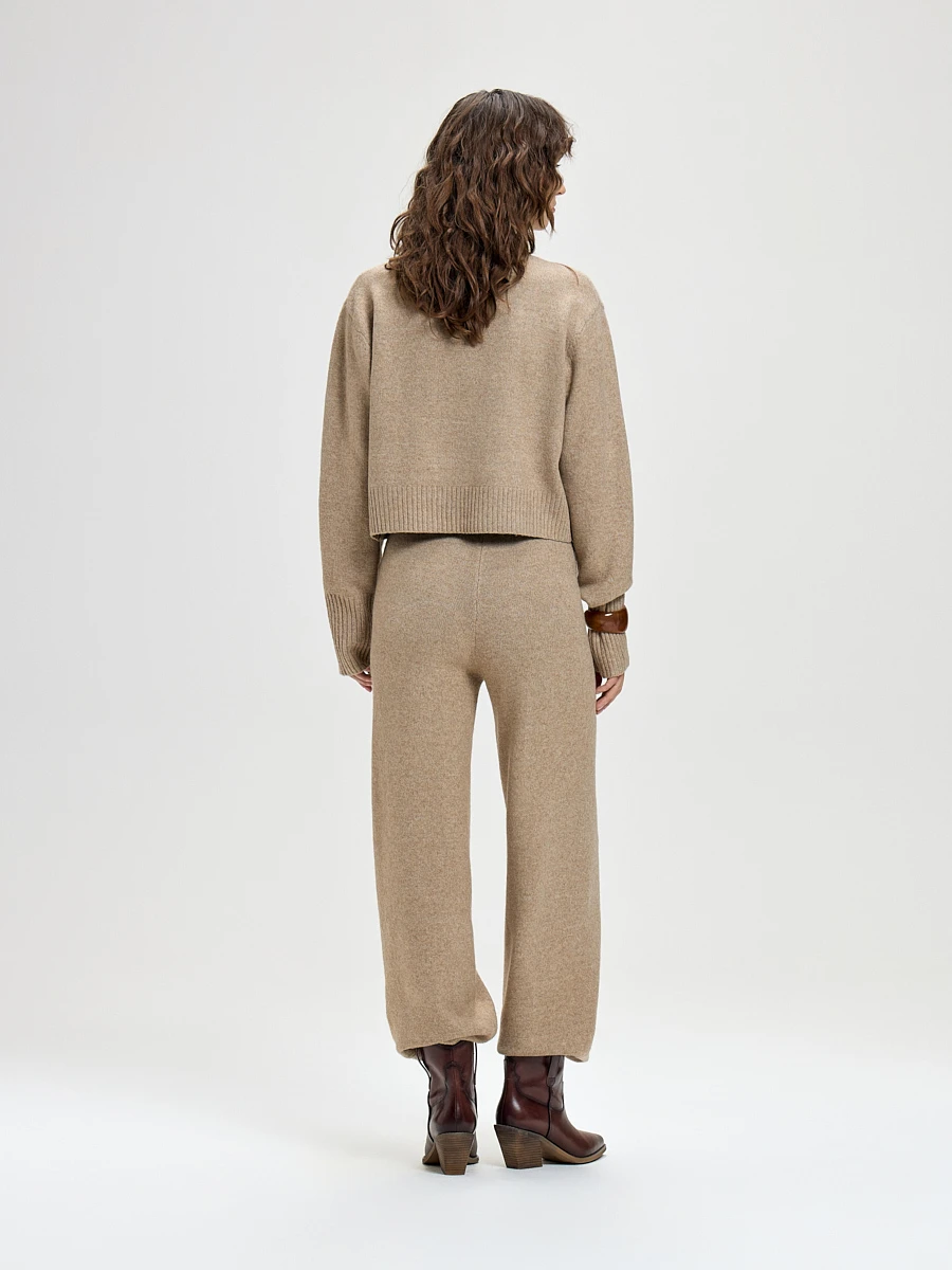 04.008.6793.377.7 Трикотажные брюки