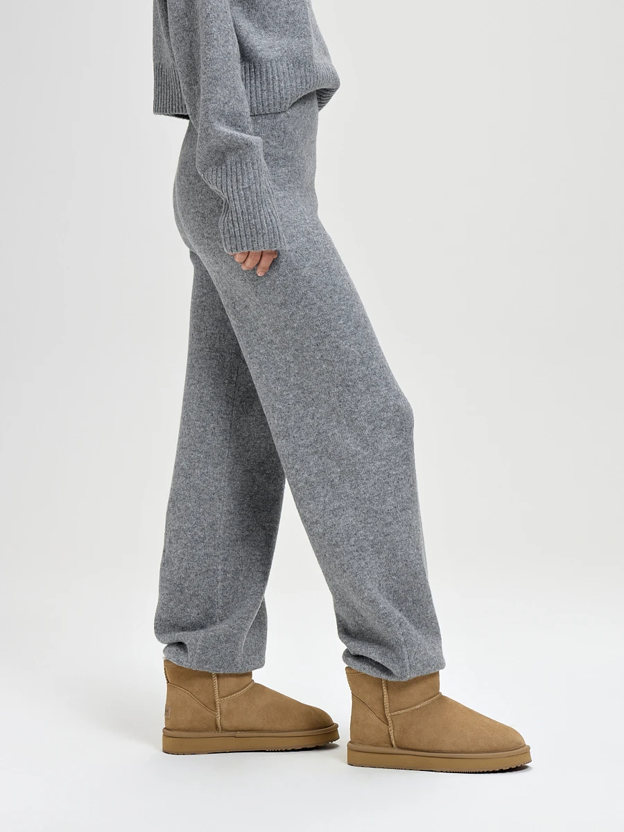 04.008.6793.305.7 Трикотажные брюки