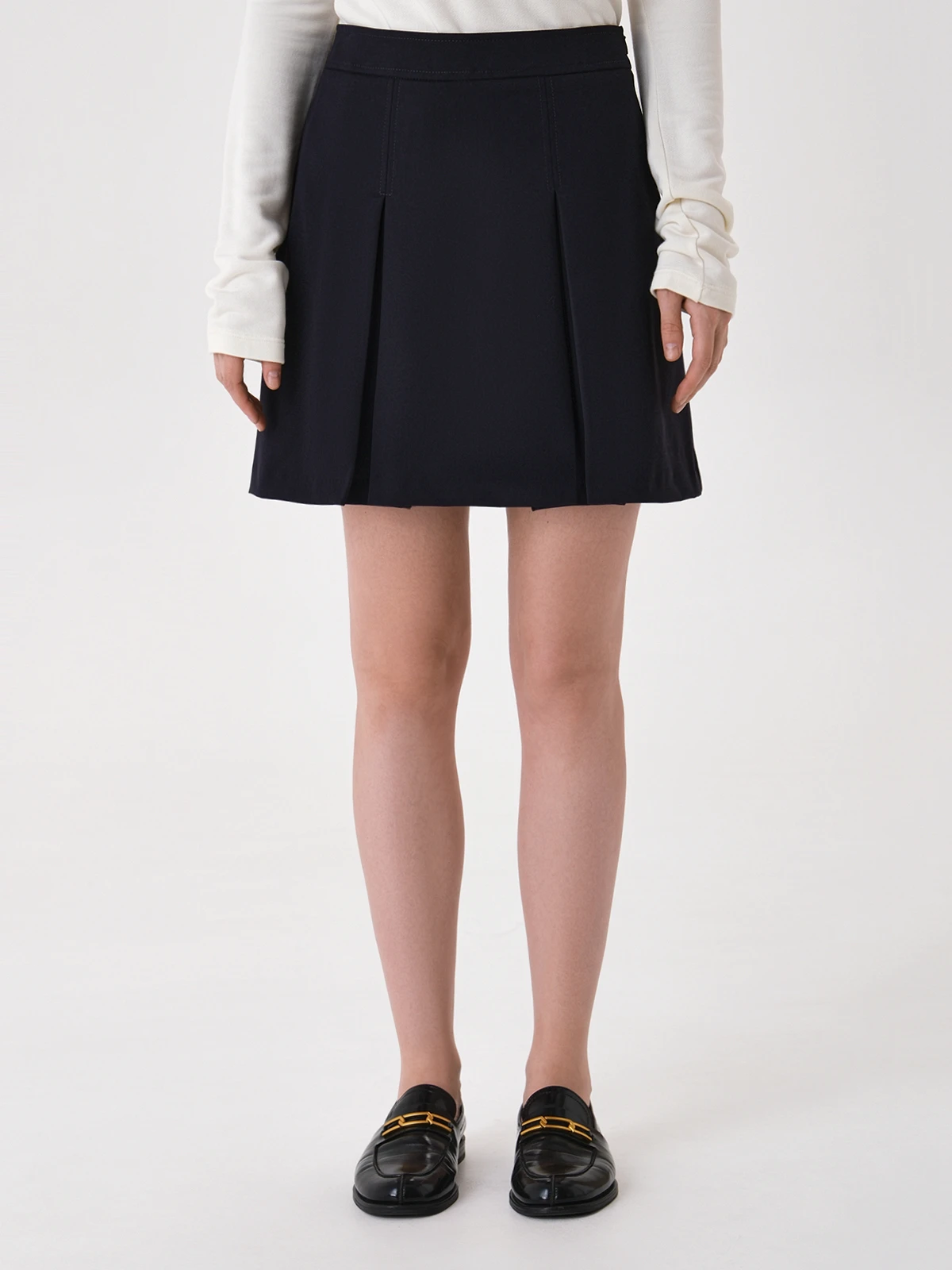 Мини-юбка со встречными складками