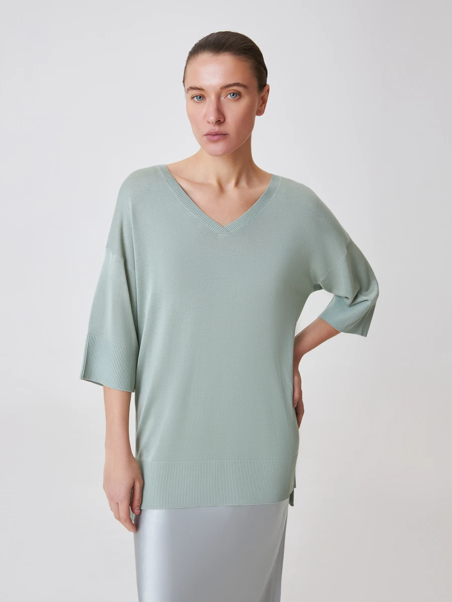 Oversize пуловер с разрезами