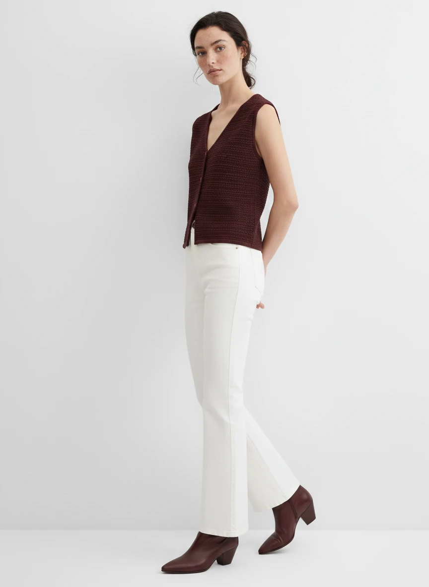 Жилет вязаный