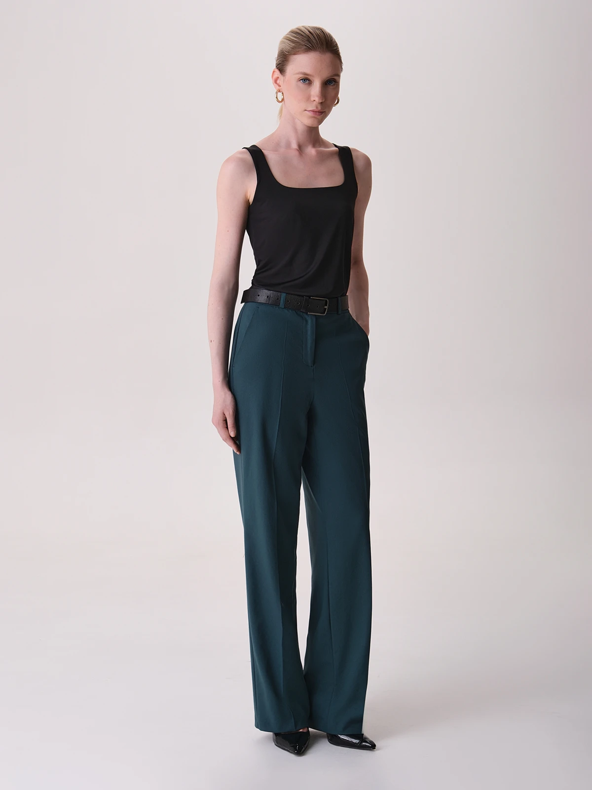 Прямые брюки со стрелками