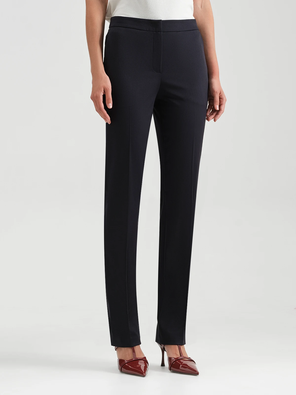 Прямые брюки со стрелками