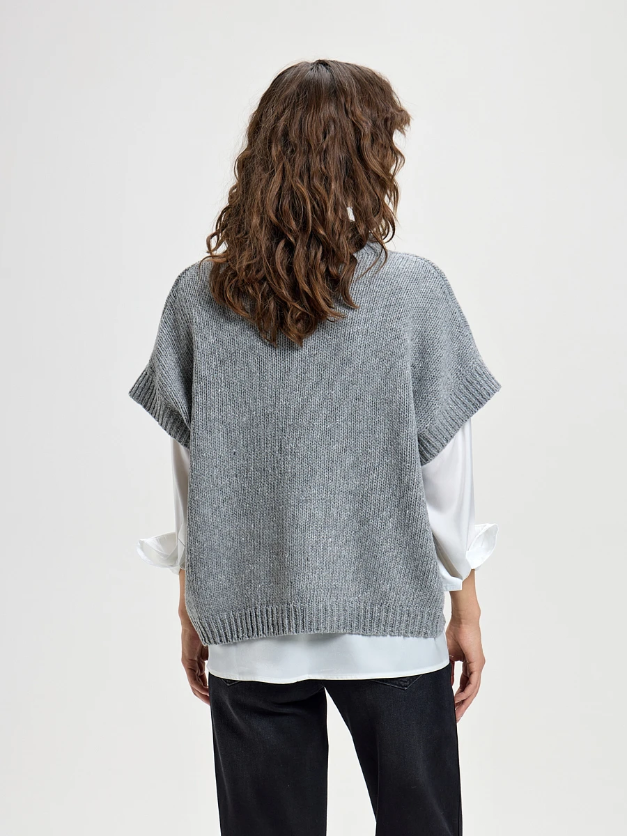 43.026.6786.305.7 Жилет трикотажный