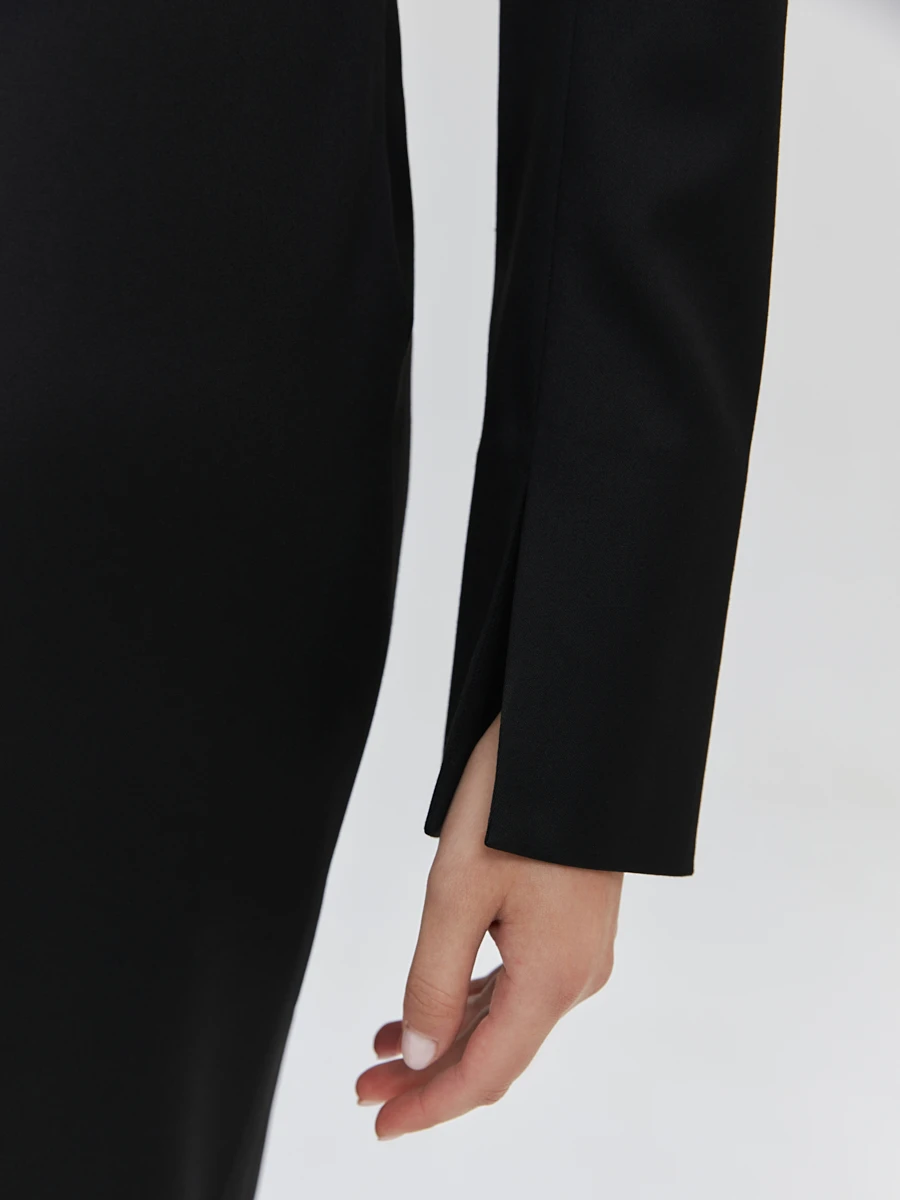 60.832.9117.001.1 Платье