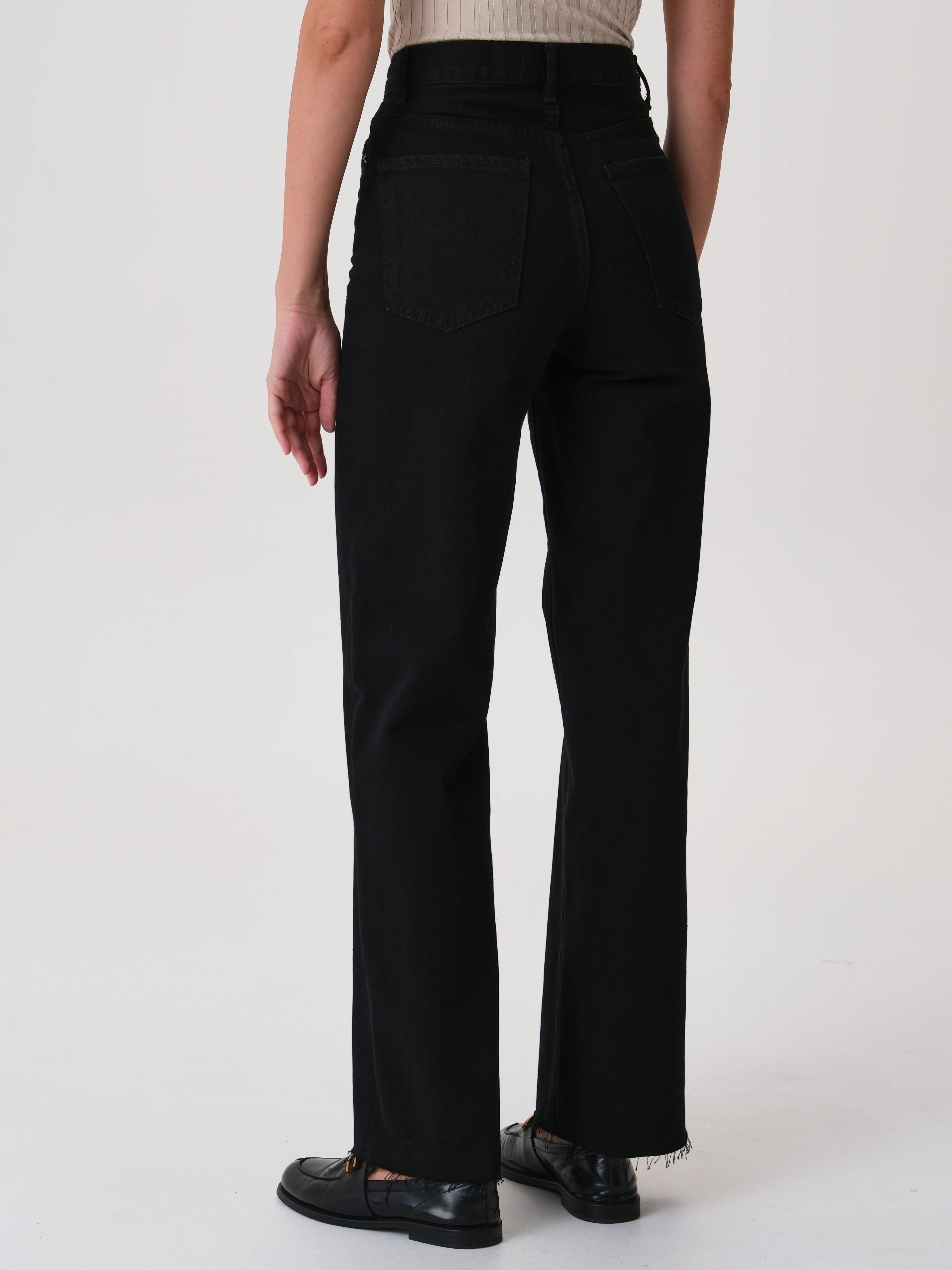 Джинсы с высокой посадкой