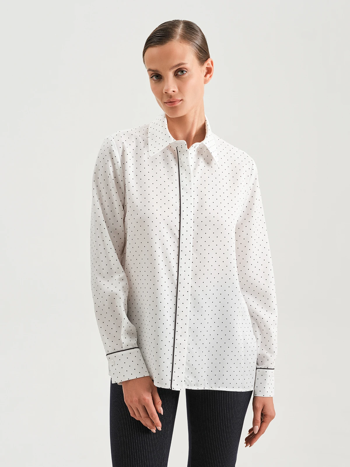 Свободная рубашка в горошек