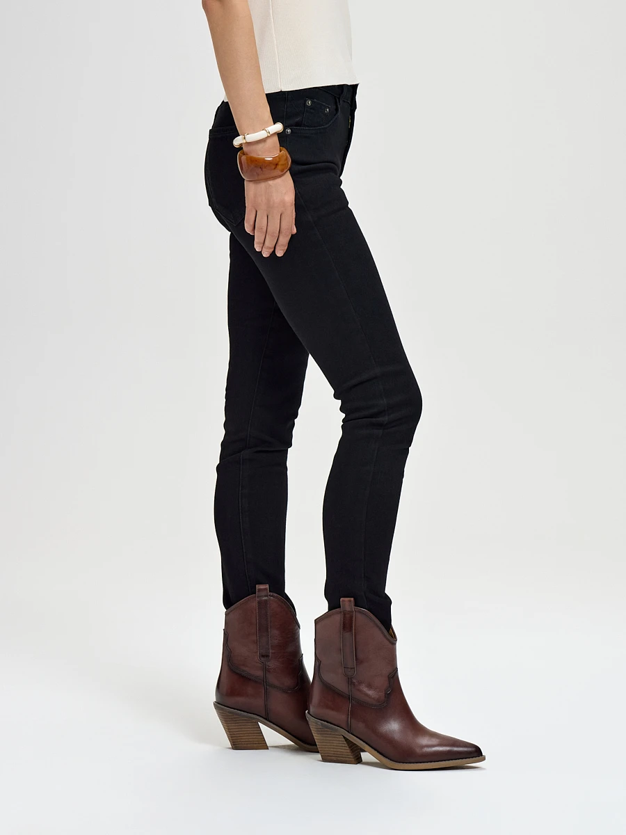 01.020.8034.001.7 Джинсы