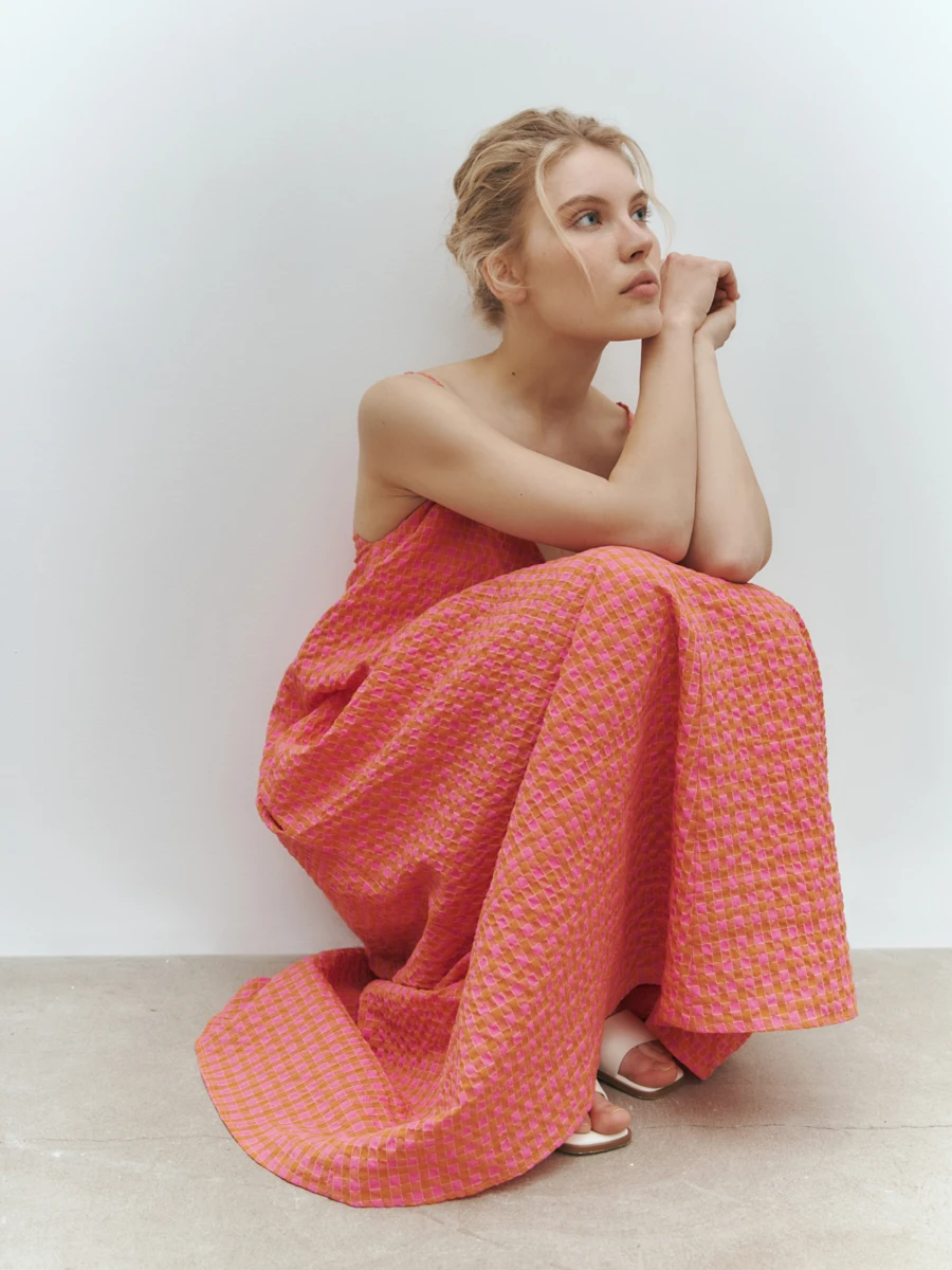 Сарафан-трапеция из жатой ткани