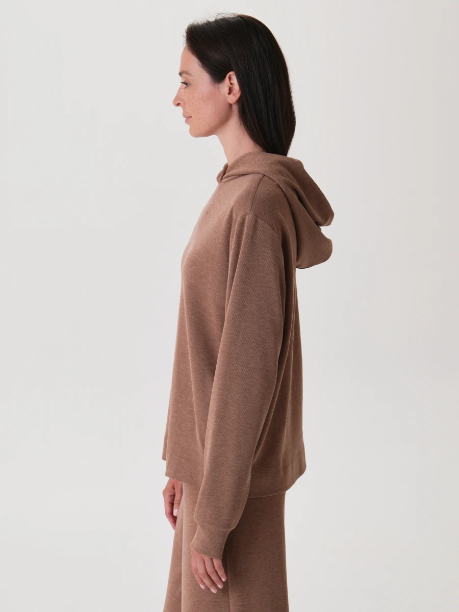 54.853.6223.374.1 Худи