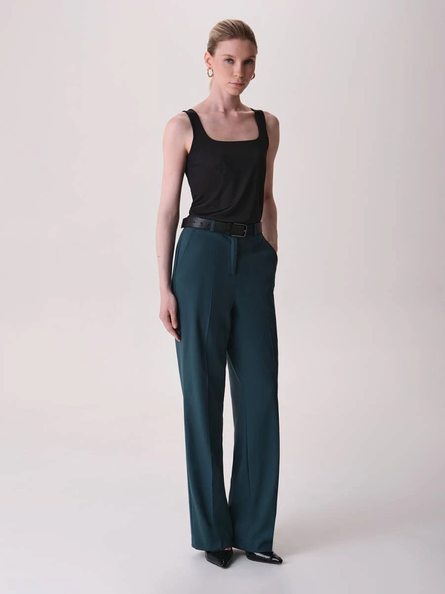 Прямые брюки со стрелками